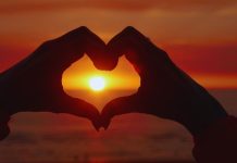 BIVŠA LJUBAV POKAZUJE KAJANJE I SPREMNA JE NA SVE KAKO BI SE ISKUPILA: OVIM znacima dolazi prilika za NOVI POČETAK!