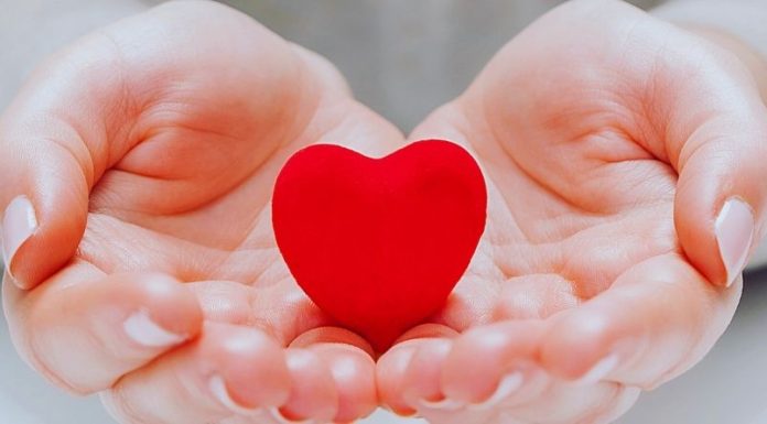 RAZUM KAŽE ”NE”, ALI SRCE NE SLUŠA: OVIM znacima BIVŠA LJUBAV pruža ruku pomirenja i oni PRELAZE PREKO PONOSA!