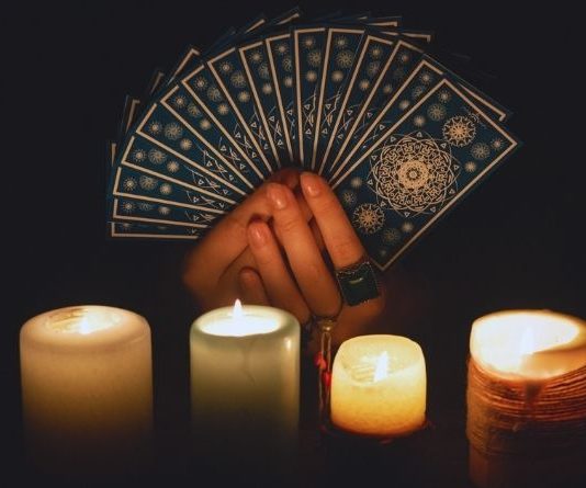 VELIKI CIGANSKI HOROSKOP DO 20. AVGUSTA: Bik i Jarac MORAJU DONETI ODLUKU, Raka život NAGRAĐUJE, bivša ljubav nije zaboravila Devicu i Škorpiji, dok OVE znakove čeka nešto divno!